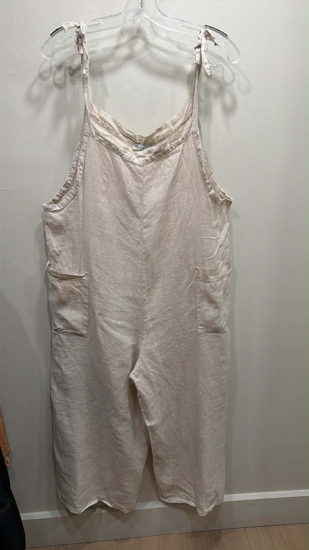 Combinaison en lin avec poches – coupe épurée et style polyvalent