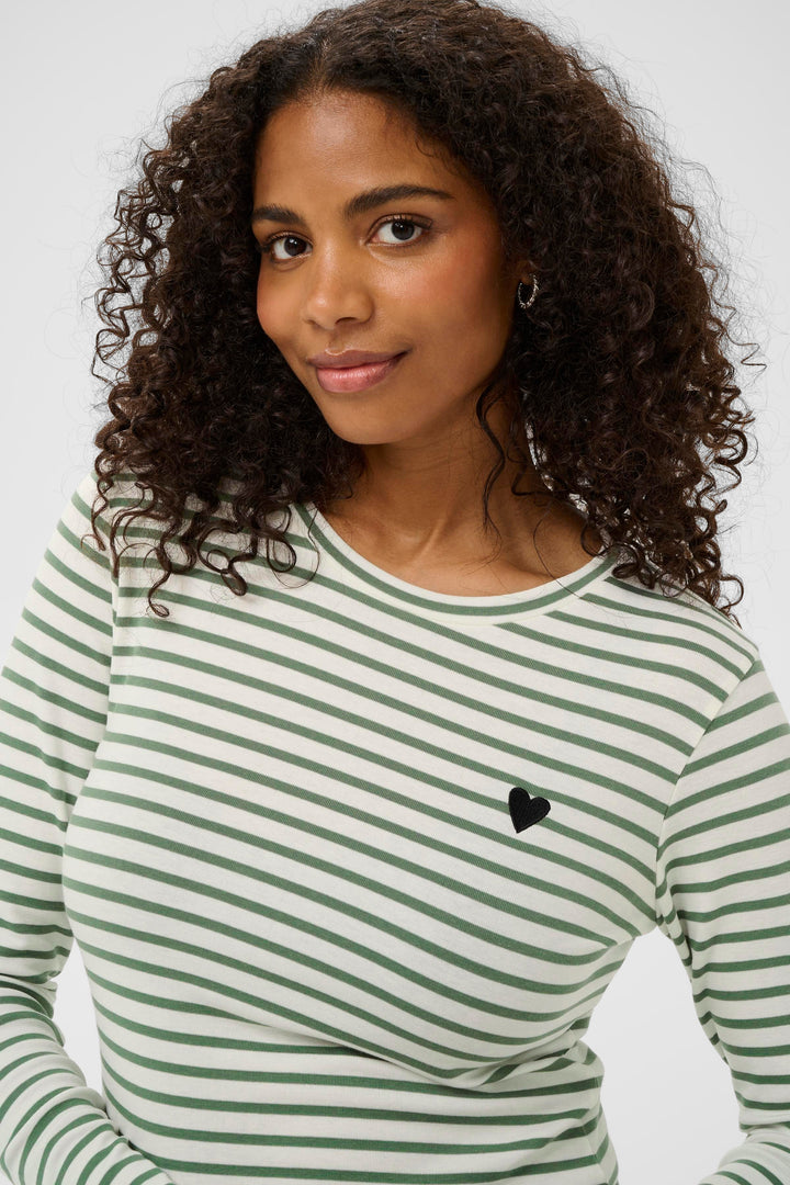 Pull à rayures et broderie de coeur Liddy**