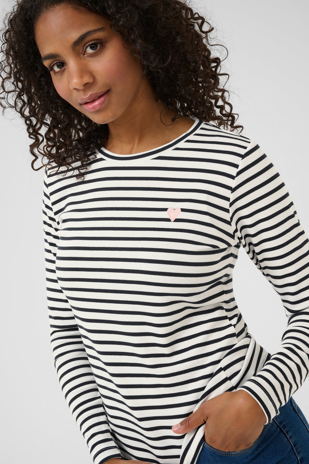 Pull à rayures et broderie de coeur Liddy**