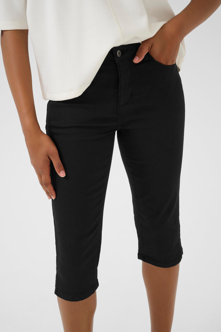 Zelina Denim Capris - Slim Fit