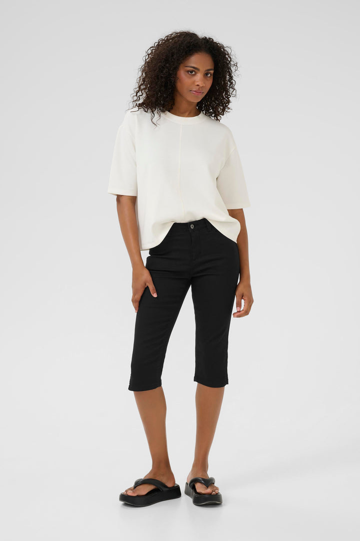 Zelina Denim Capris - Slim Fit