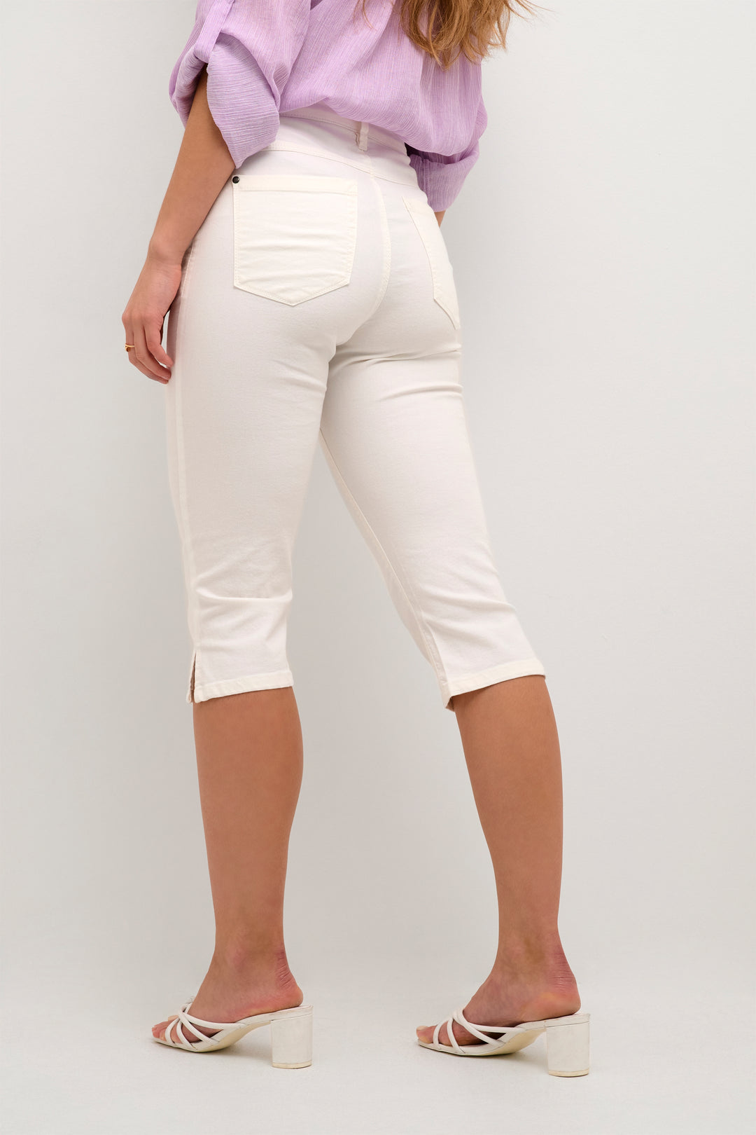 Zelina Denim Capris - Slim Fit