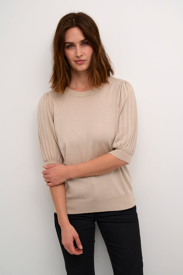 T-shirt à manches accordéon Lone – Détails plissés et coupe moderne