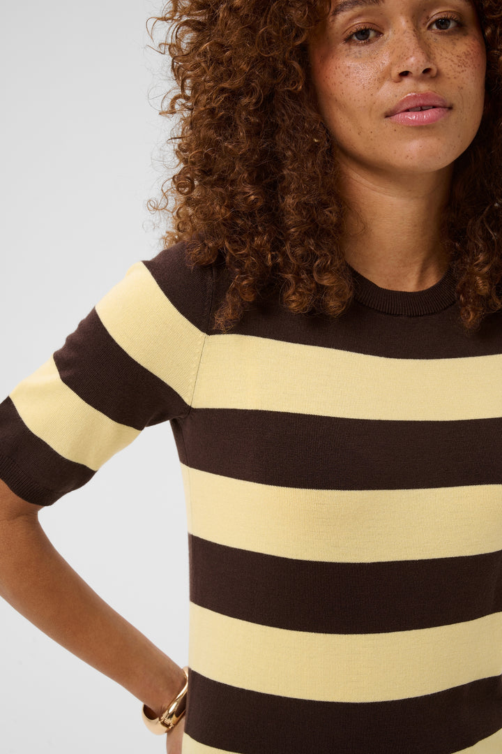 T-shirt en maille Lizza – Indispensable rayé au confort extensible