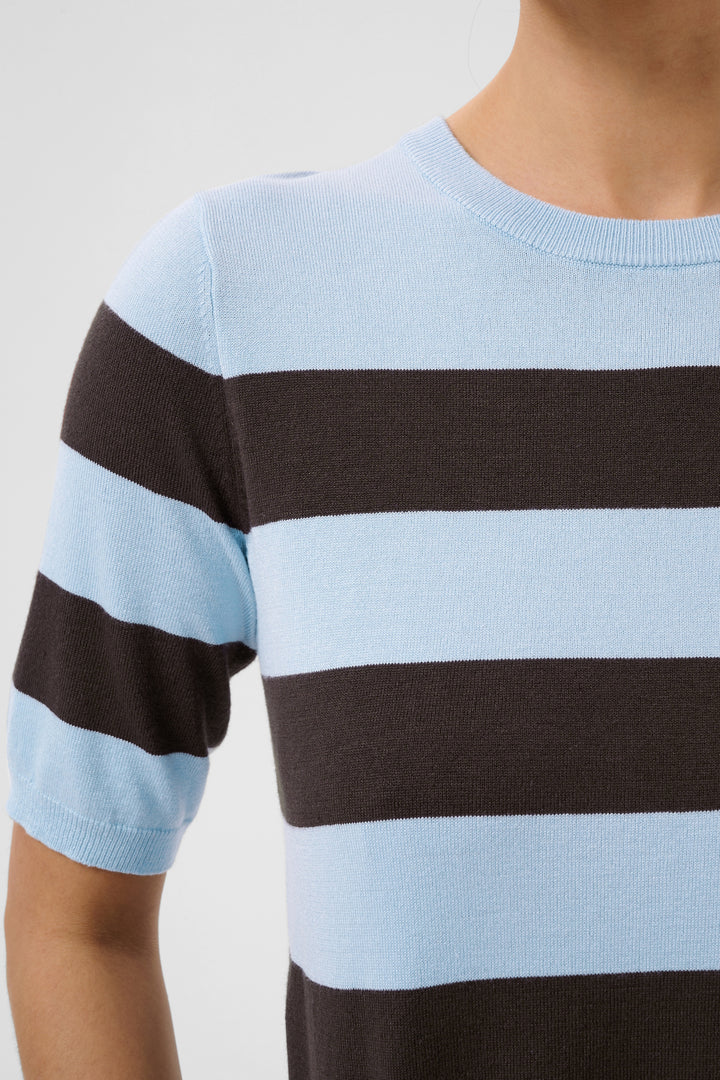 T-shirt en maille Lizza – Indispensable rayé au confort extensible