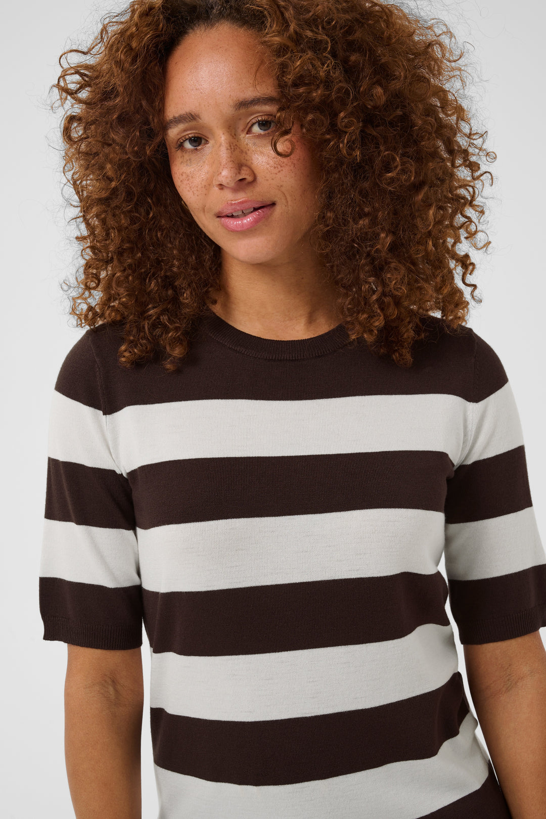 T-shirt en maille Lizza – Indispensable rayé au confort extensible