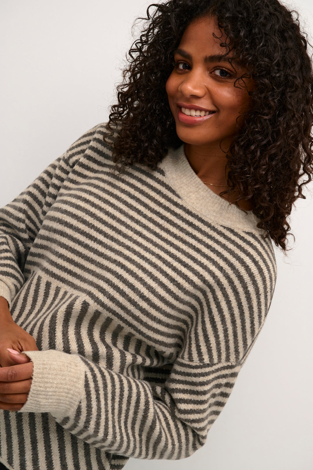 Pullover variation de lignes