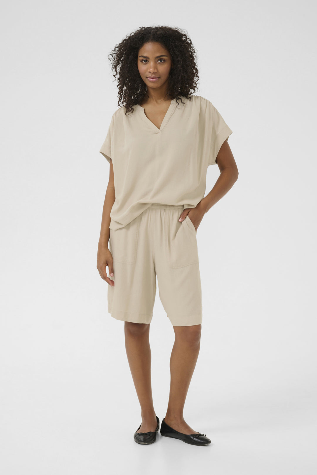Milia Linen Blend Bermuda Shorts - Comfort and Natural Style