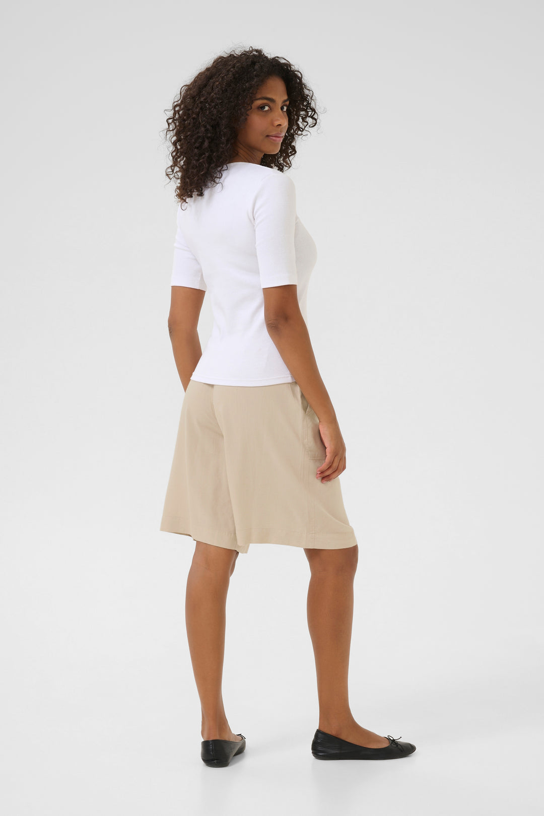Milia Linen Blend Bermuda Shorts - Comfort and Natural Style