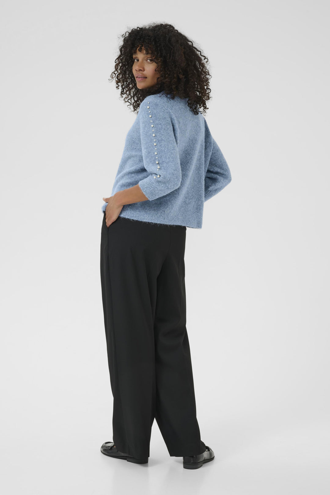 Pull à ornement perlé Betty