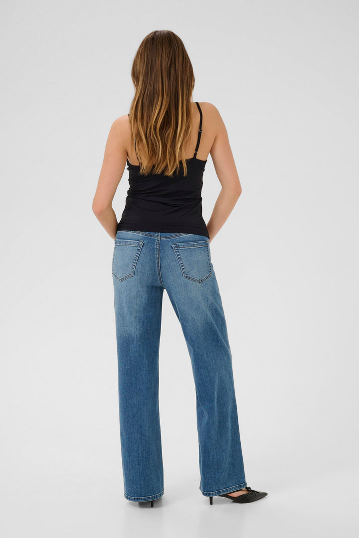 Camisole à fines bretelles Arina - Essentiel ajusté et extensible