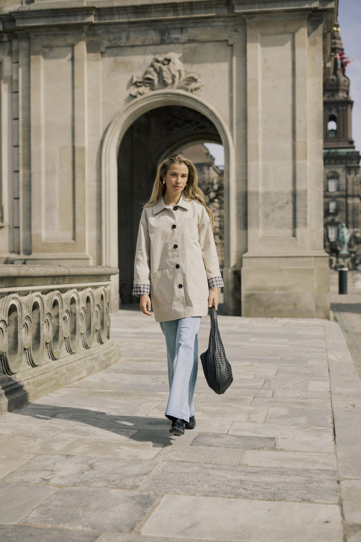 Valentina lightweight mid-season coat - Loose fit with contrasting buttons