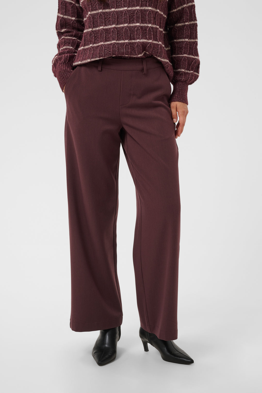 Pantalon Valley pants - Le pantalon long ajusté à taille haute en tissu extensible fluide