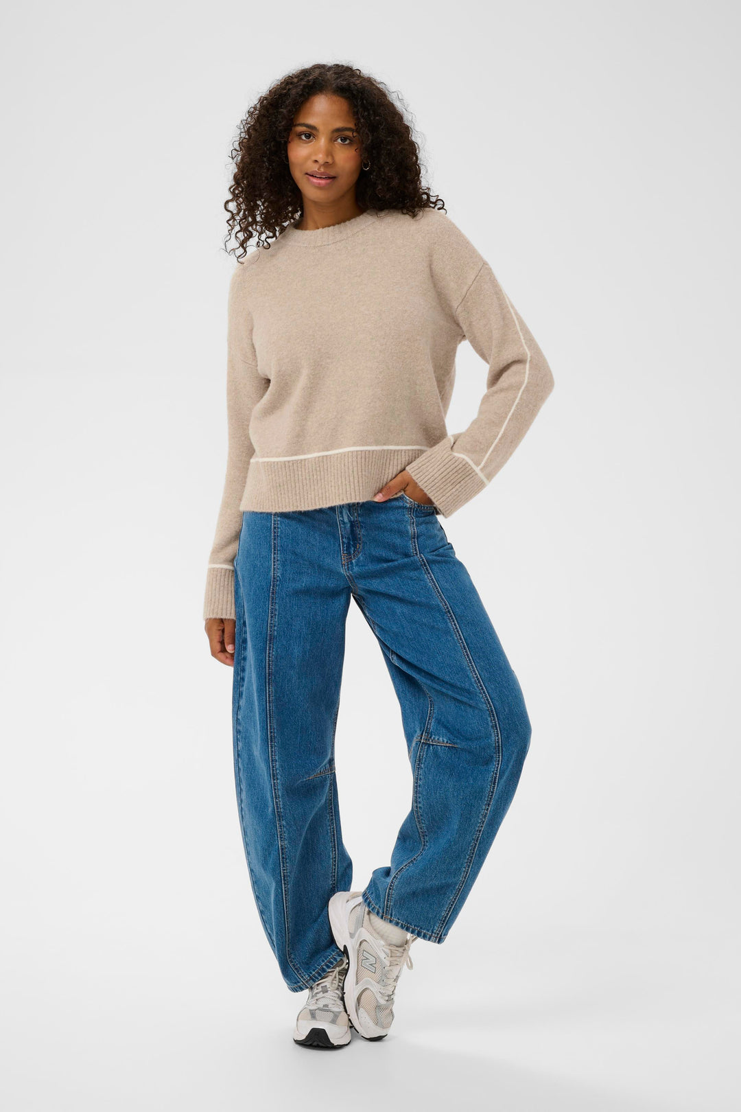 Pull décontracté aux finitions contrastées Jinie