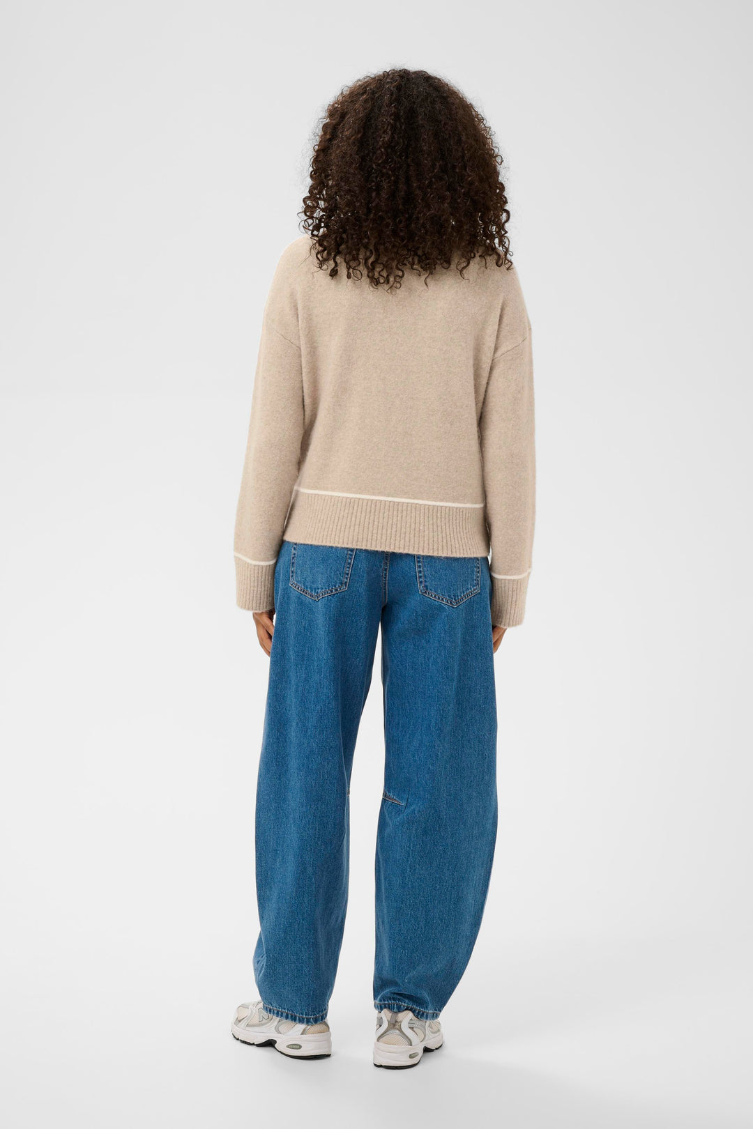 Pull décontracté aux finitions contrastées Jinie