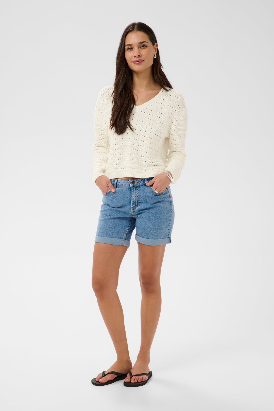 Pull à maille ajourée Metta – Douceur légère et col en V