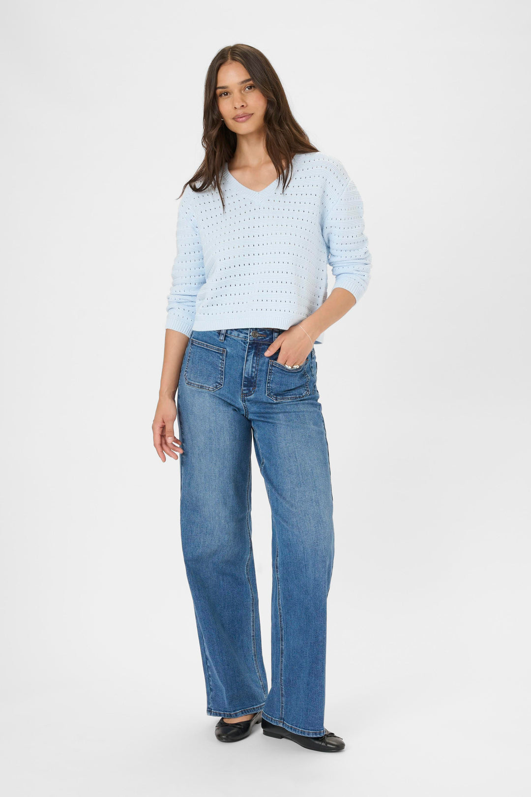 Pull à maille ajourée Metta – Douceur légère et col en V