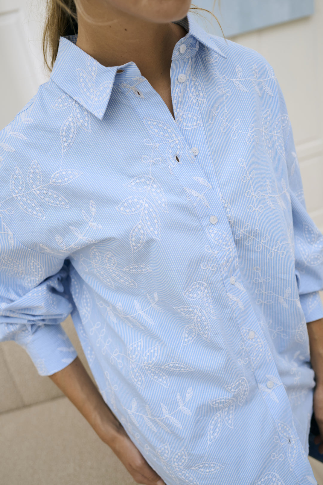 Marlee striped shirt - Pure cotton and delicate embroidery