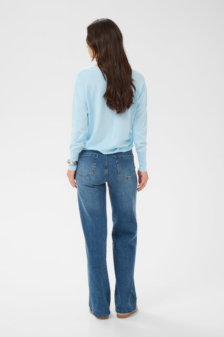 Pull col en V LizzaMai – Maille douce et silhouette épurée