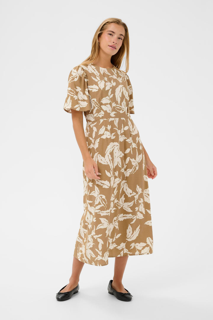 Marlo Short-Sleeve Dress - Fitted silhouette and foliage print