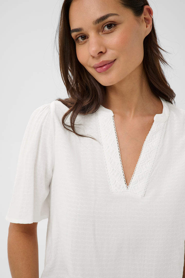 Blouse à manches courtes Gina - Encolure délicate