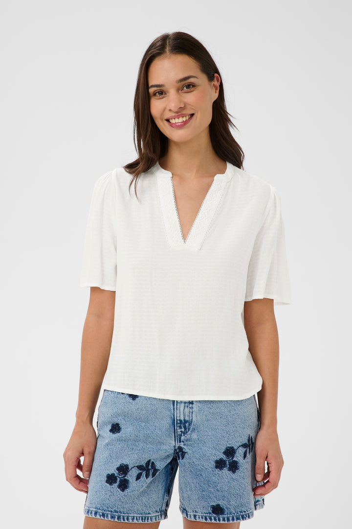 Blouse à manches courtes Gina - Encolure délicate