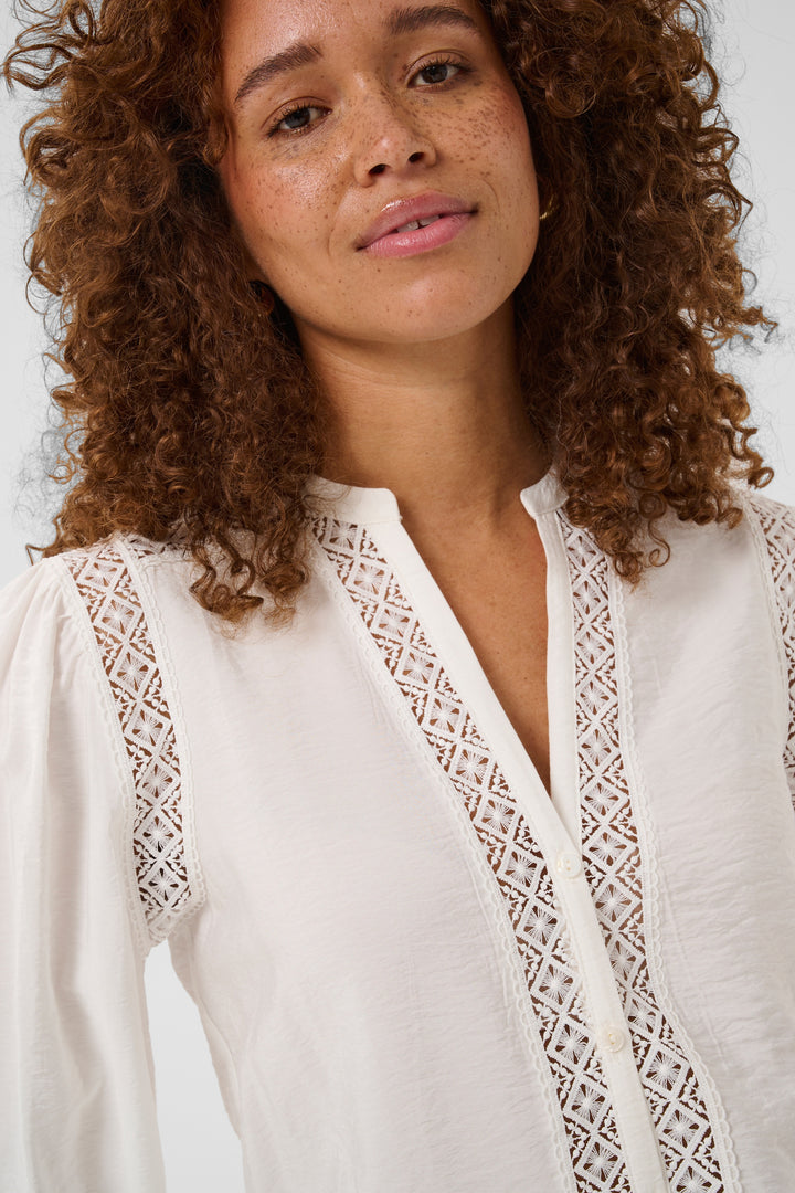 Blouse à manches longues Delia - Détails de dentelle