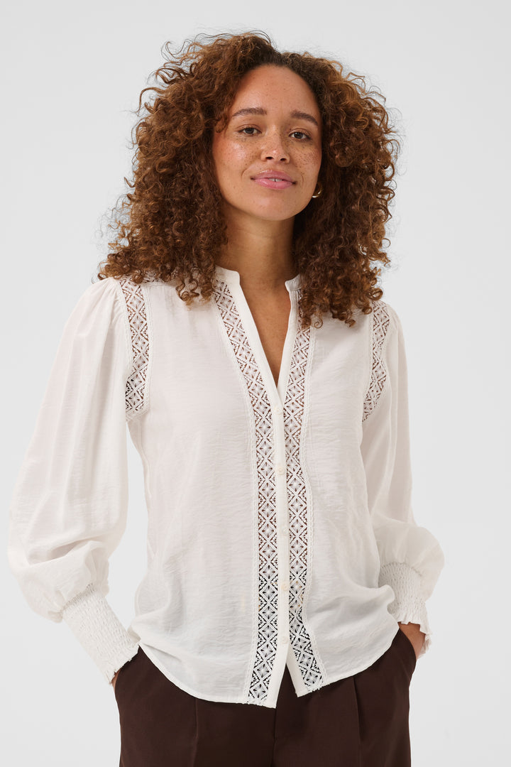 Blouse à manches longues Delia - Détails de dentelle