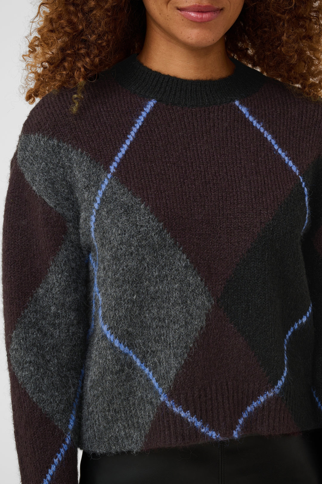 Pull en fibres recyclées mélangées Grith - Avec encolure ronde et manches longues