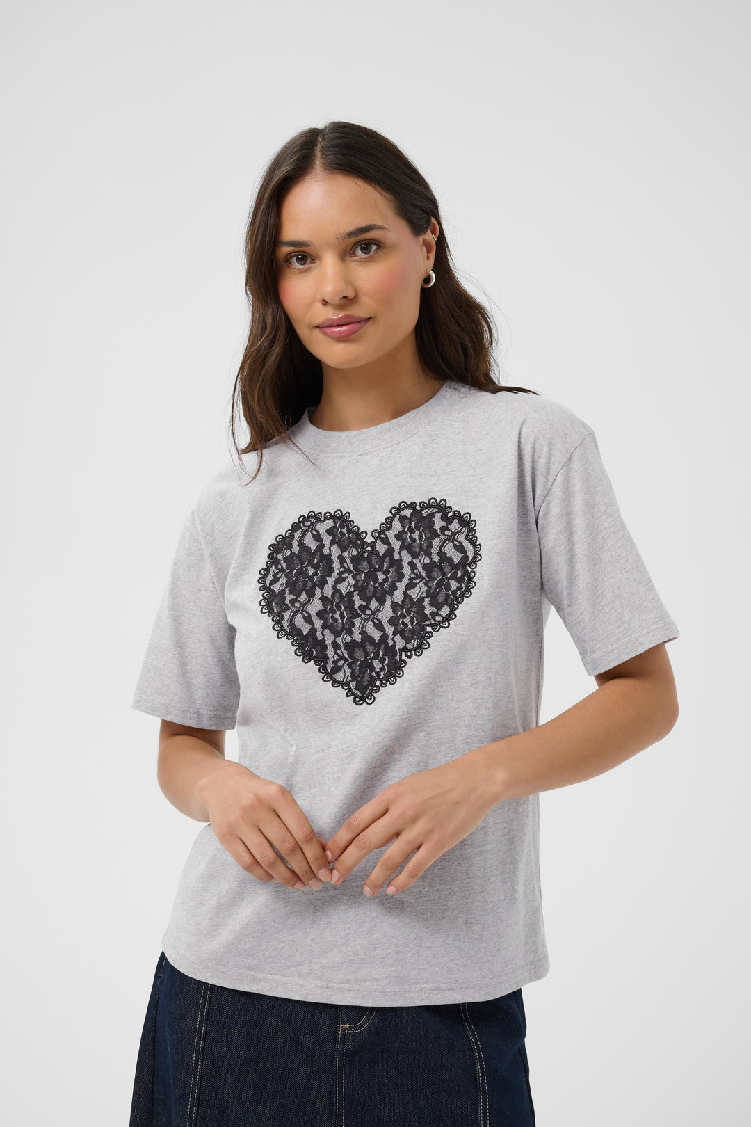 T-shirt décontracté en pur coton Gloria - Avec grand cœur en dentelle noire