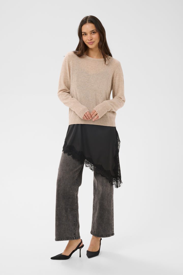 Camisole en tissu satiné Miala - Avec fines bretelles et encolure en V