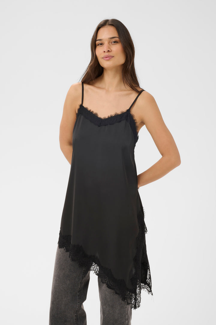 Camisole en tissu satiné Miala - Avec fines bretelles et encolure en V