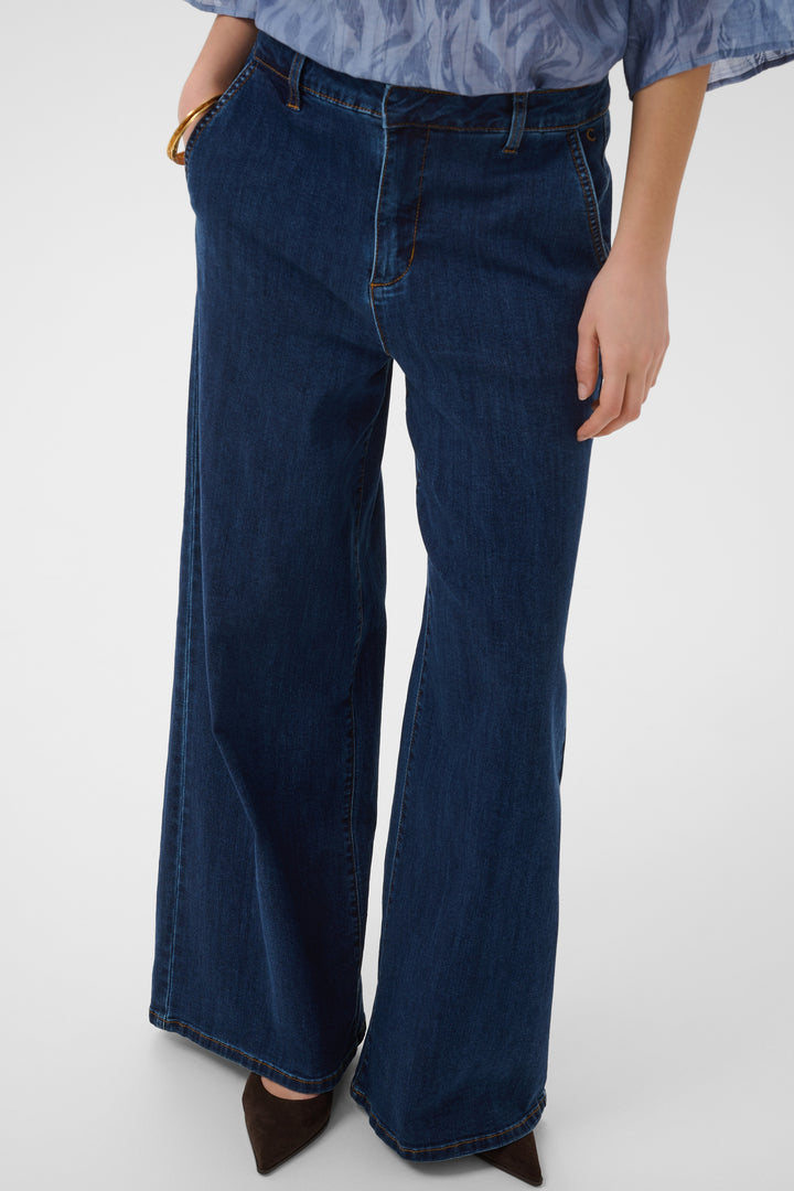 Jeans à jambes évasées Visti - Denim extensible et fluide