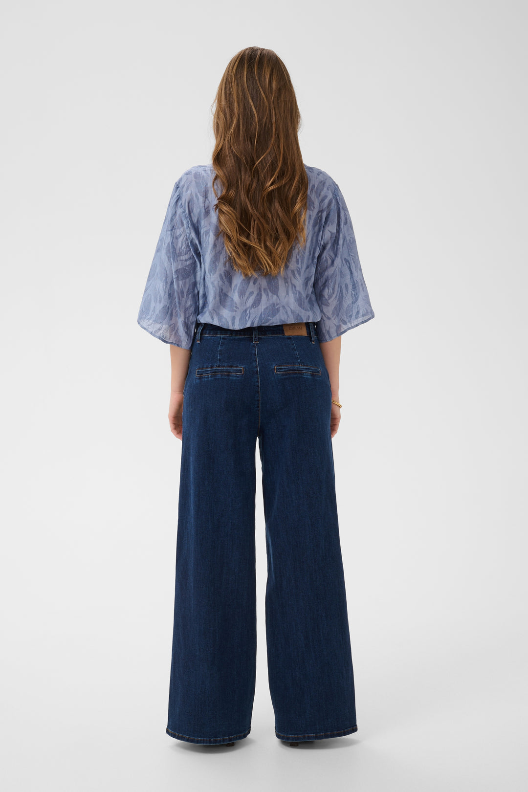 Jeans à jambes évasées Visti - Denim extensible et fluide**