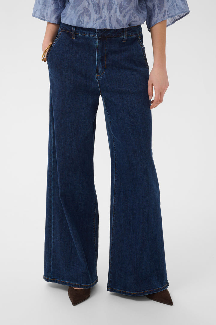 Jeans à jambes évasées Visti - Denim extensible et fluide
