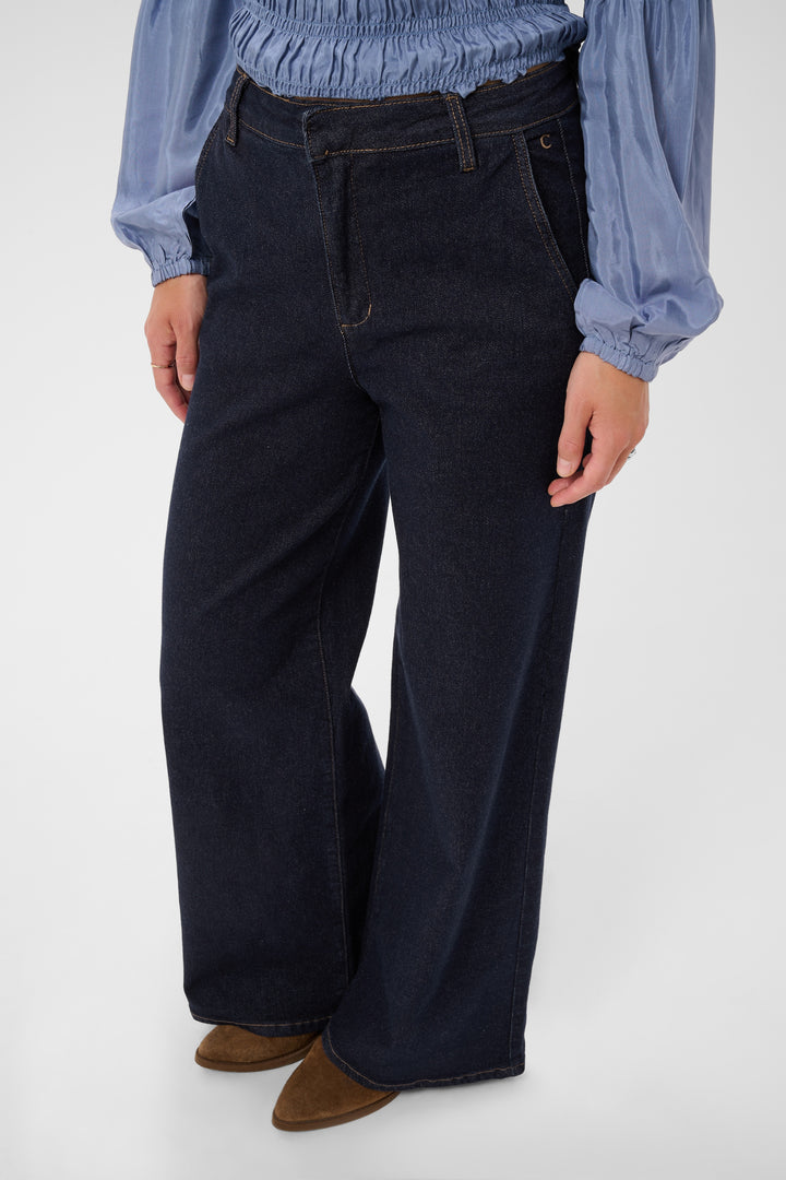 Jeans à jambes évasées Visti - Denim extensible et fluide