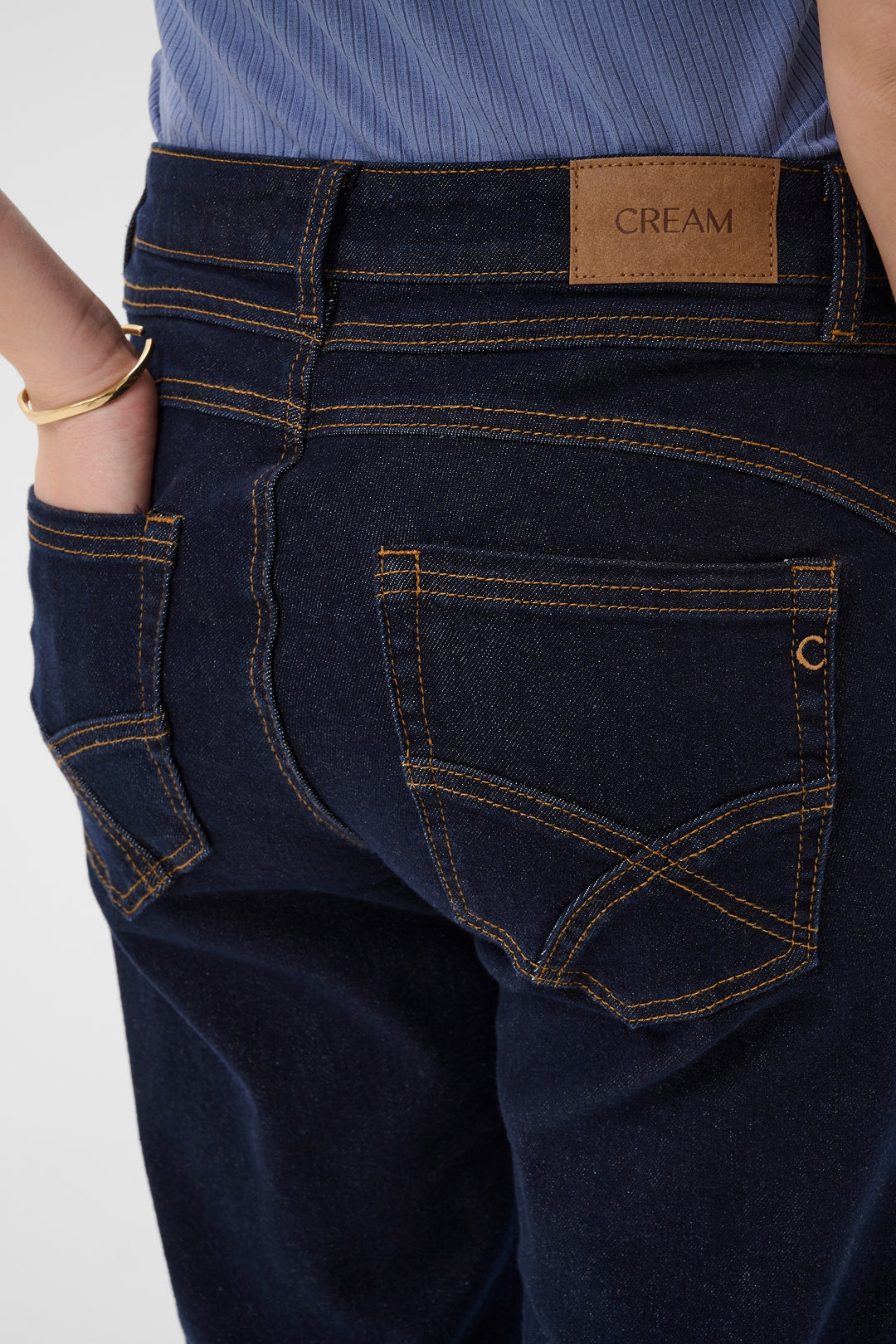 Le parfait jeans Lone – Taille haute et coupe confortable
