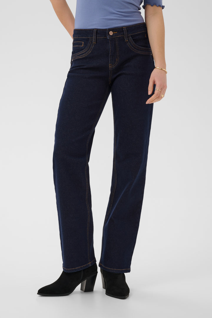 Le parfait jeans Lone – Taille haute et coupe confortable