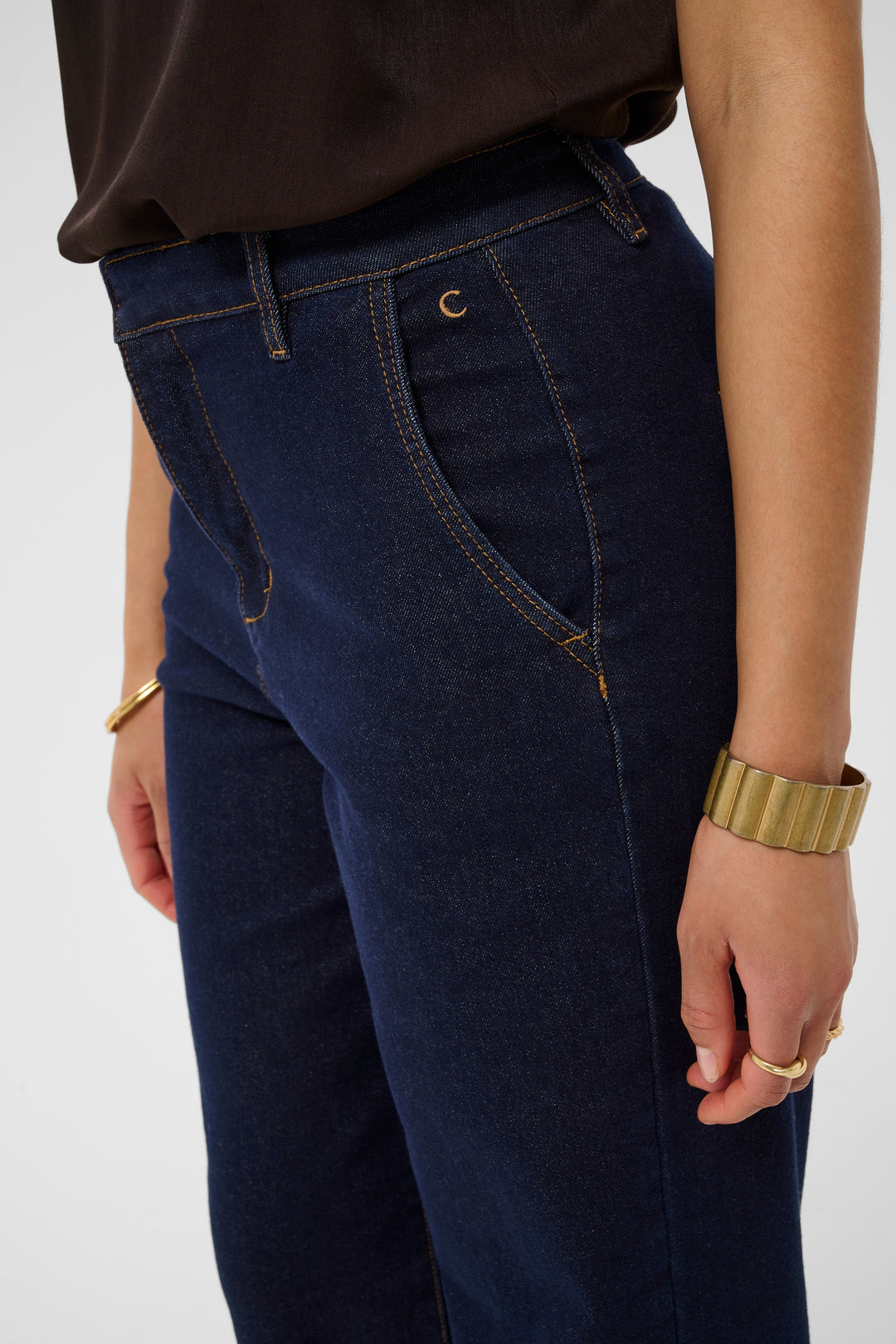 Jeans coupe droite Visti - Taille mi-haute en denim extensible**