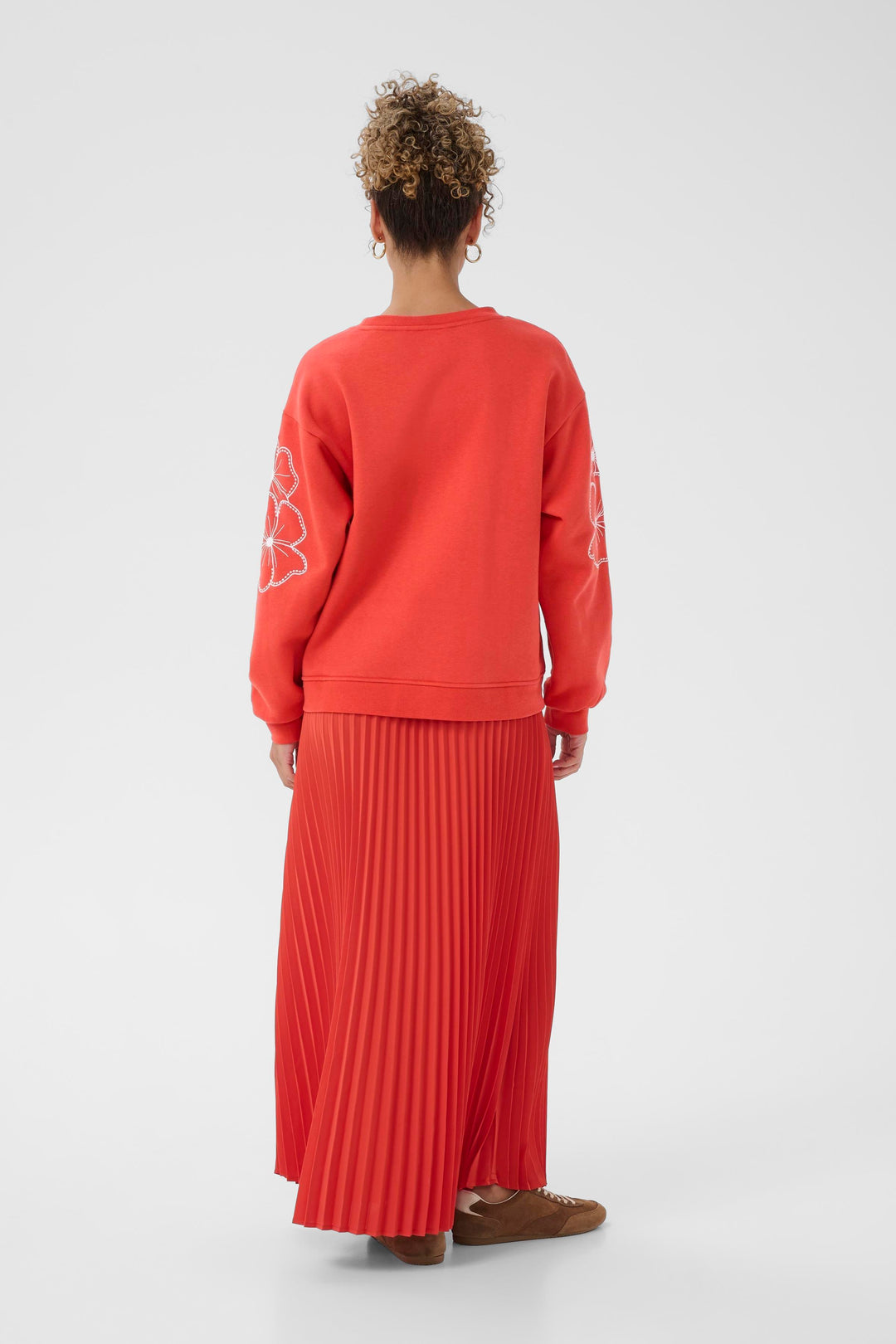 Chandail à broderies florales Daria