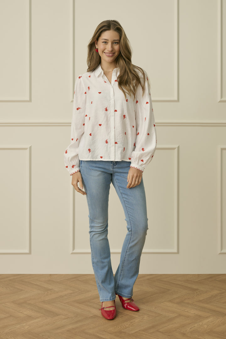 Blouse with delicate embroidery - Long sleeves
