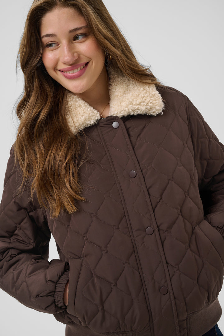 Manteau matelassé Arwen - Au col en sherpa contrastant
