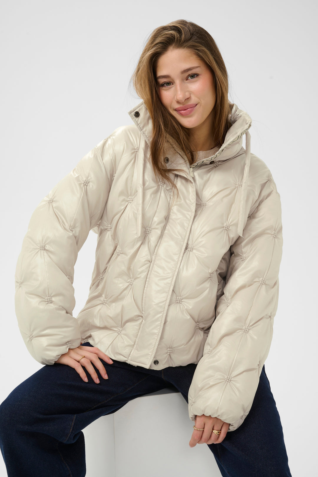Manteau court Drakie - Col montant ajustable avec cordons de serrage