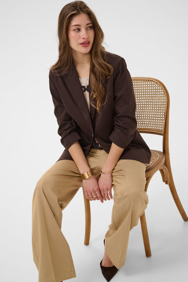 Veste style blazer Gia - Manches 3/4 avec fermeture à bouton unique