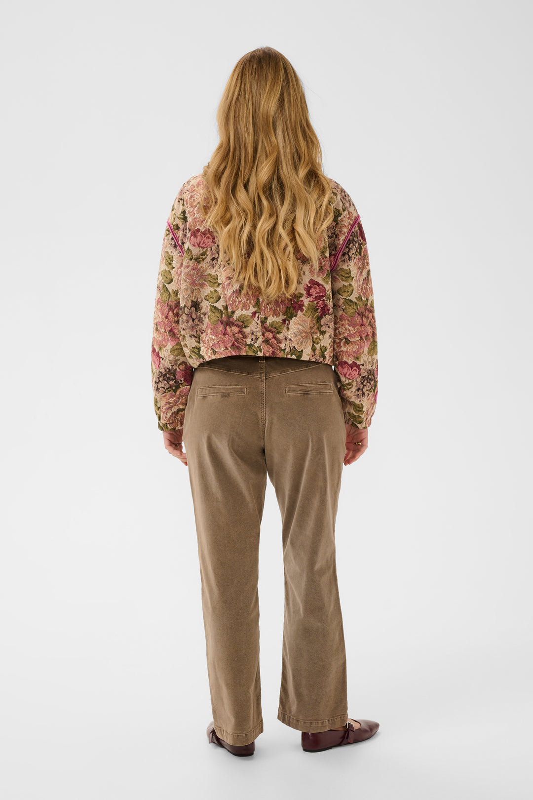 Veste courte Petuja - Modèle en jacquard à motifs floraux