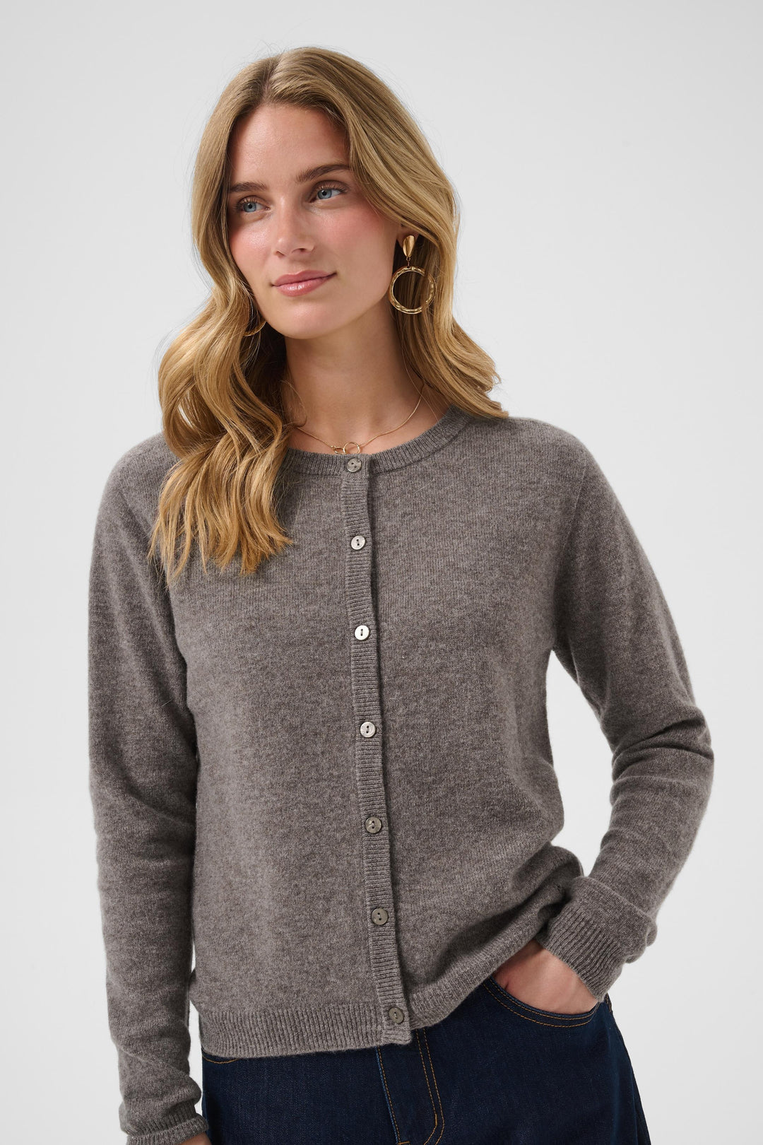 Cardigan en tricot de pure laine Mel - Court avec encolure ronde
