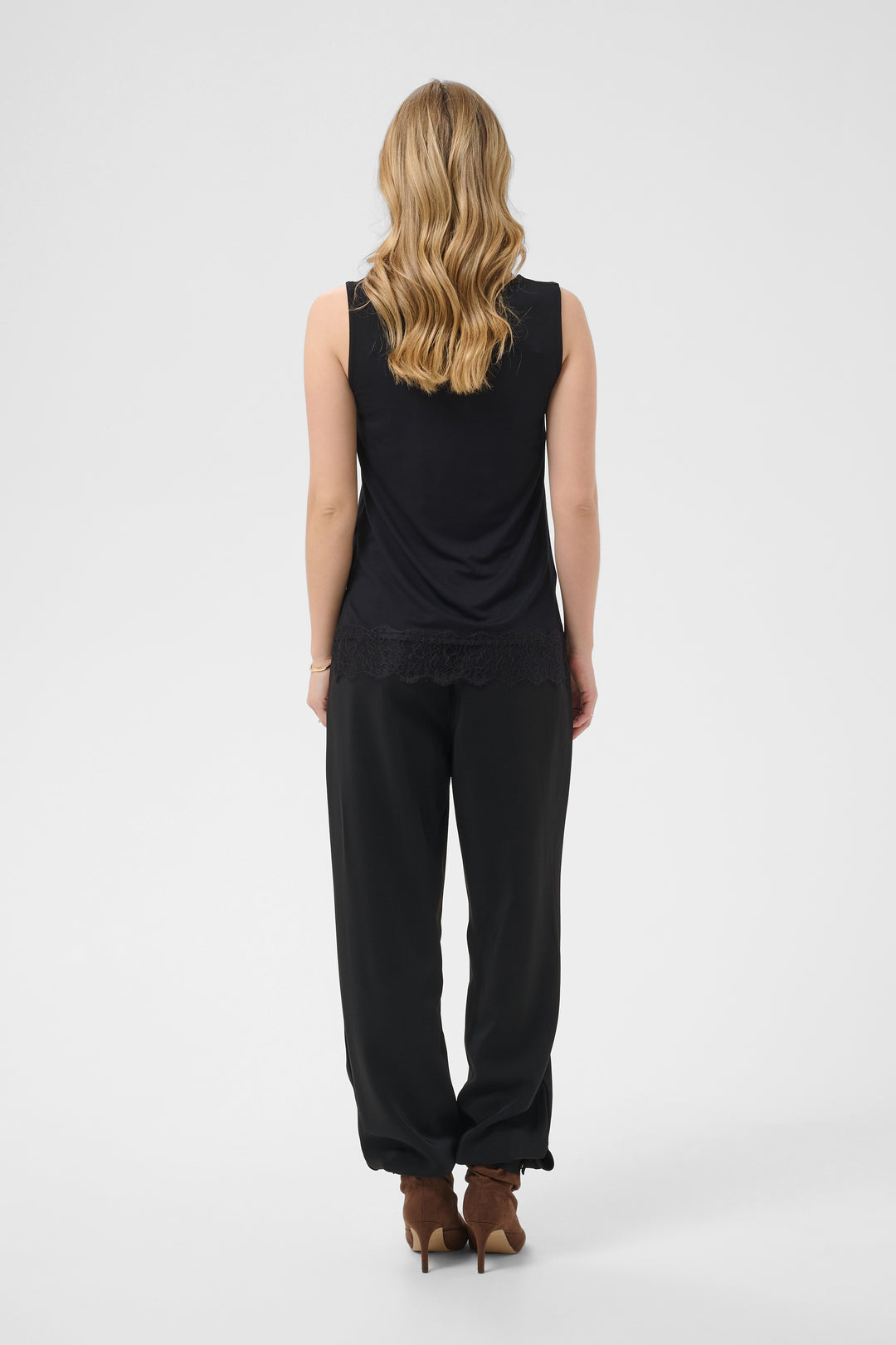 Haut sans manches Alvaia - Tissu extensible offrant un confort supérieur
