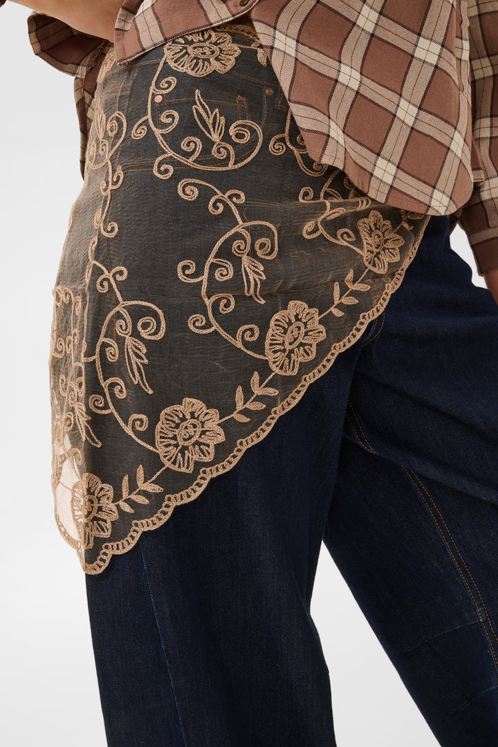 Foulard léger Lacie - Un accessoire en dentelle délicate