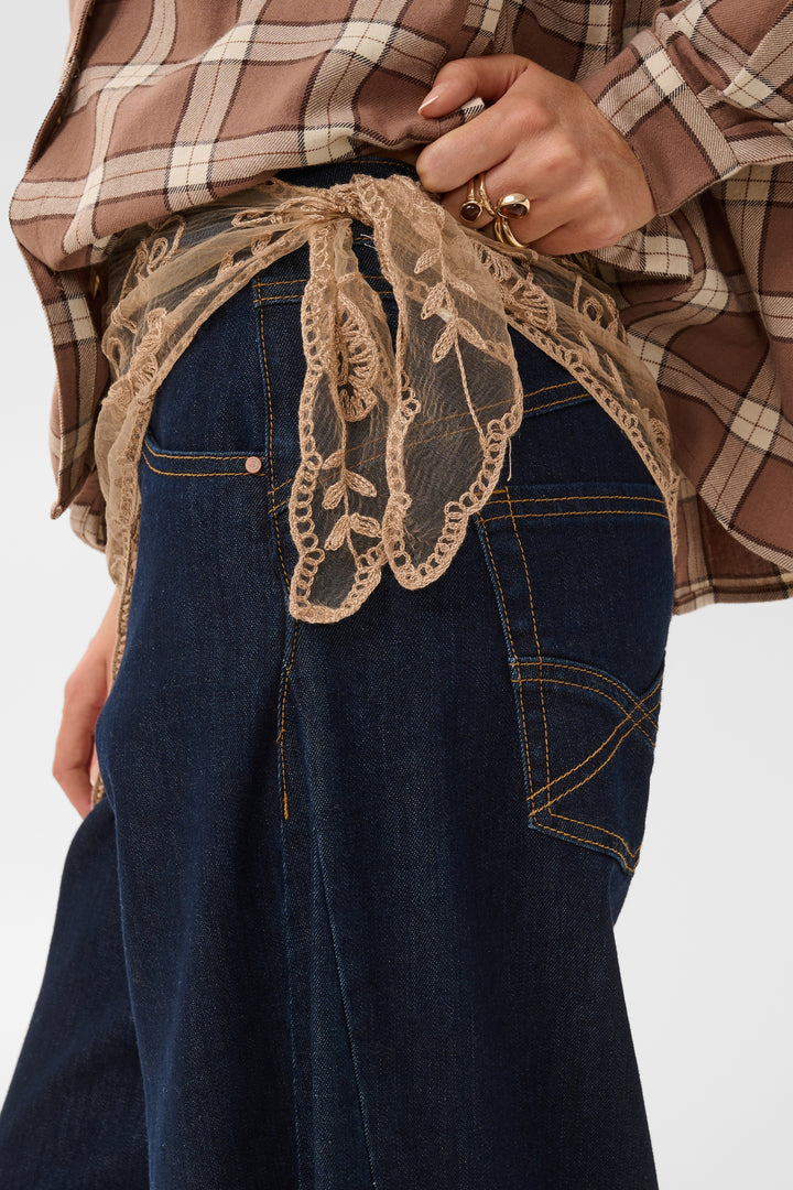 Foulard léger Lacie - Un accessoire en dentelle délicate