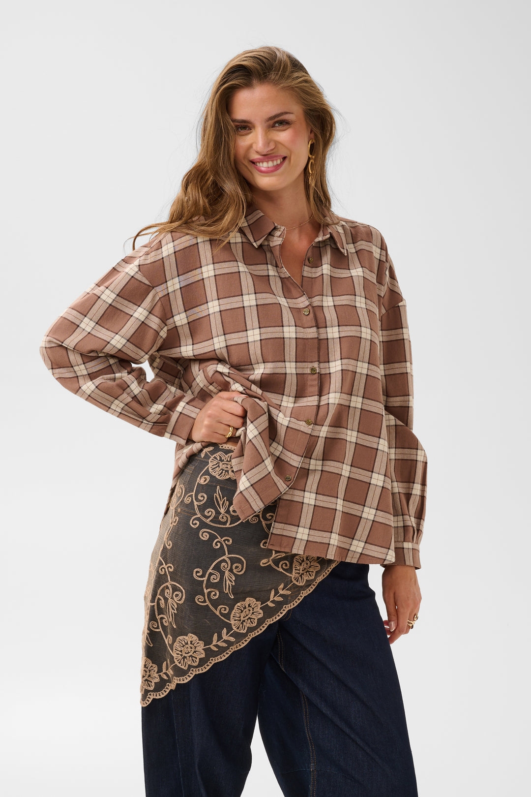 Foulard léger Lacie - Un accessoire en dentelle délicate